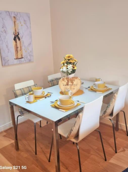 Spacious Duplex 2 Bed Apartment Central Location By Canal - Chester Uk Εξωτερικό φωτογραφία